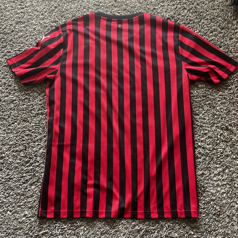 Puma Ac Milan Jersey View 2